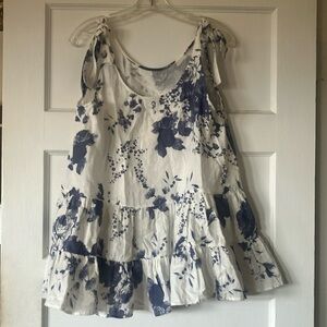Brand new blue and white feminine paper lace tank